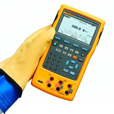 Регистрирующий калибратор Fluke 754